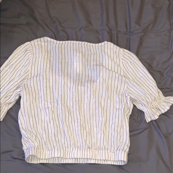 American Eagle Blouse - Picture 2 of 2